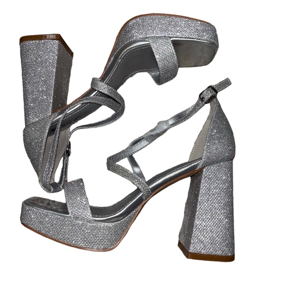 NWT Heels Womens Size 7.5 8 Silver Chunky Block Glittery Sparkly Party - Picture 8 of 8